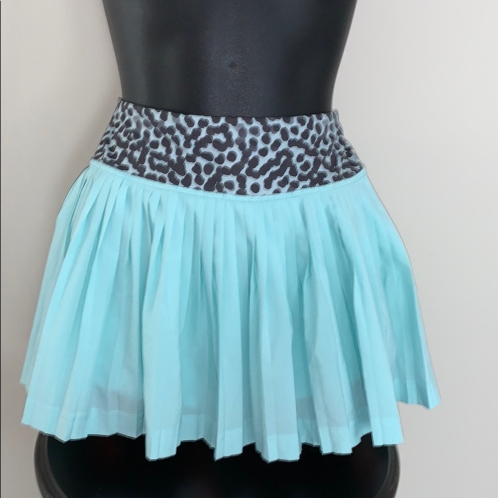 Lulu lemon skirt